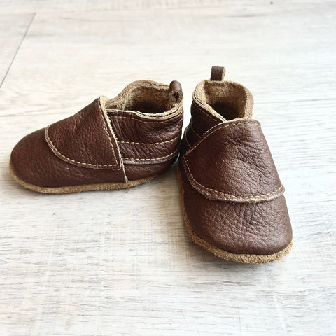 Little Acorn Booties | Brown (0m- 5yrs)
